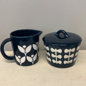 LARGE NAVY BLUE AND WHITE SUGAR AND CREAMER SET NEW!